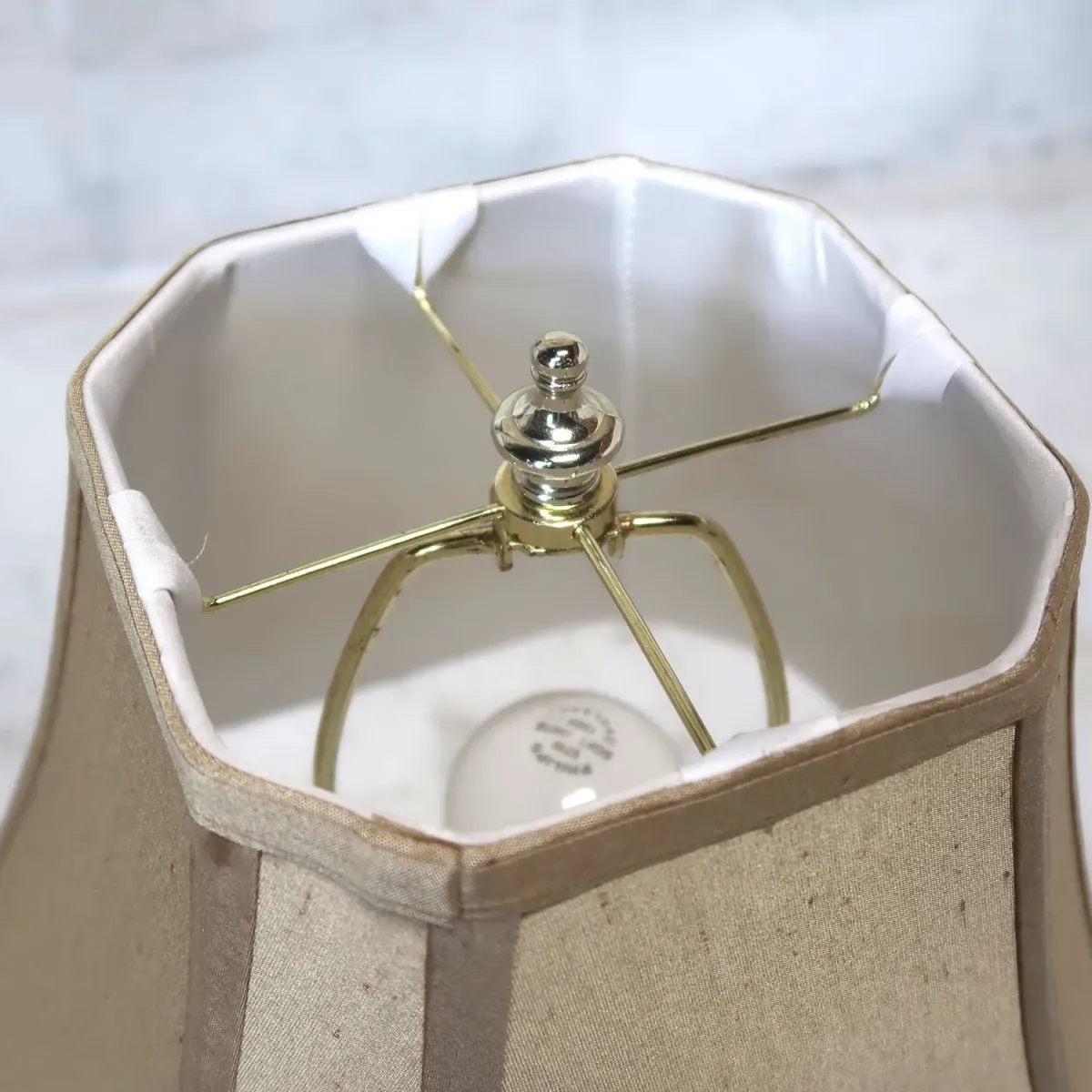 アンティーク ゴールドメタル テーブルランプ