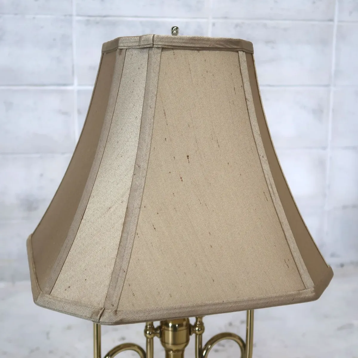 アンティーク ゴールドメタル テーブルランプ