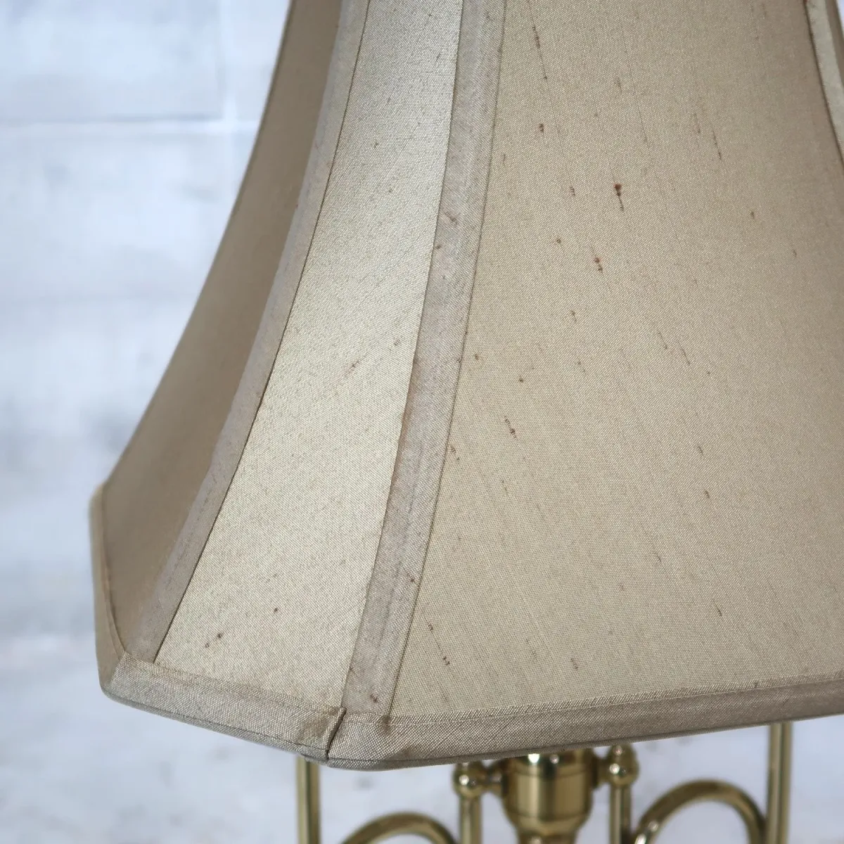 アンティーク ゴールドメタル テーブルランプ