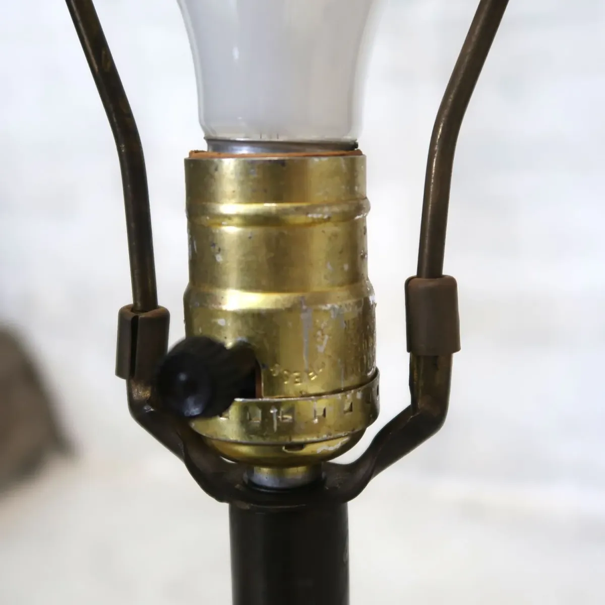 アンティーク ホイールハブ カスタムテーブルランプ