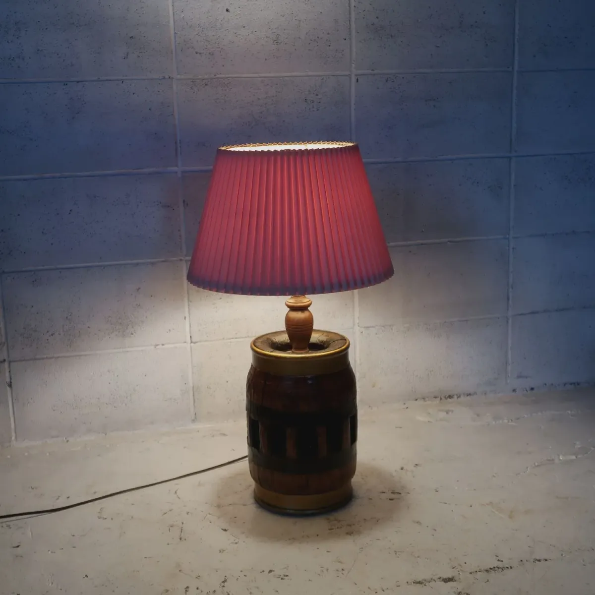 アンティーク ホイールハブ カスタムテーブルランプ