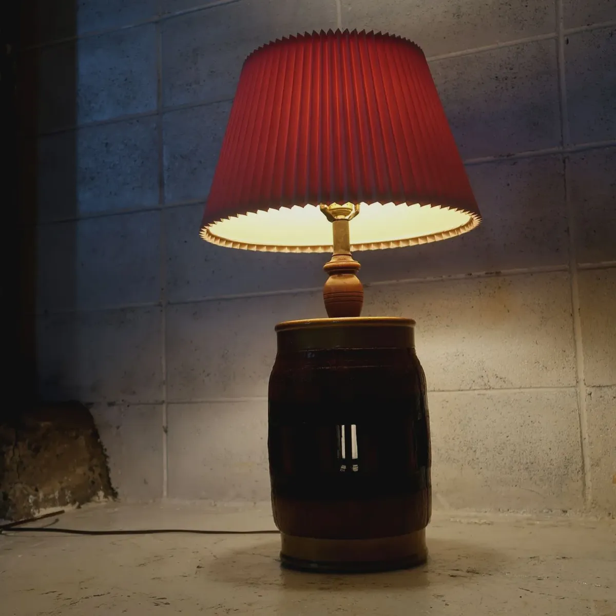 アンティーク ホイールハブ カスタムテーブルランプ