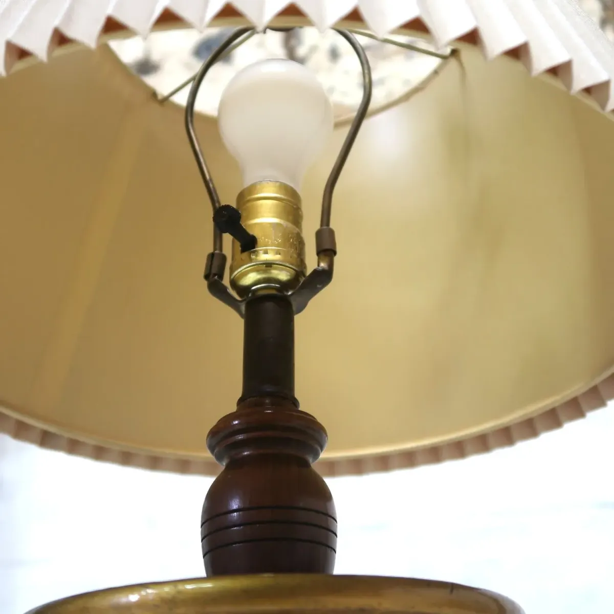 アンティーク ホイールハブ カスタムテーブルランプ