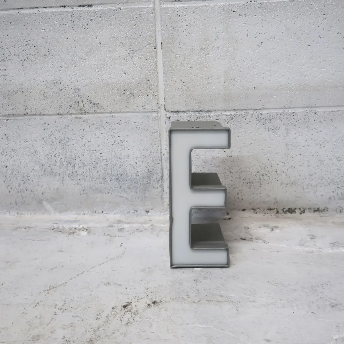 ビンテージ レターサイン ミニサイズ E