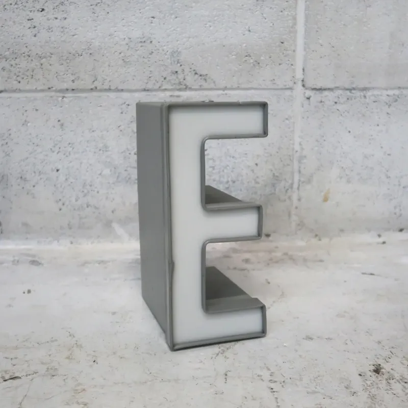 ビンテージ レターサイン ミニサイズ E