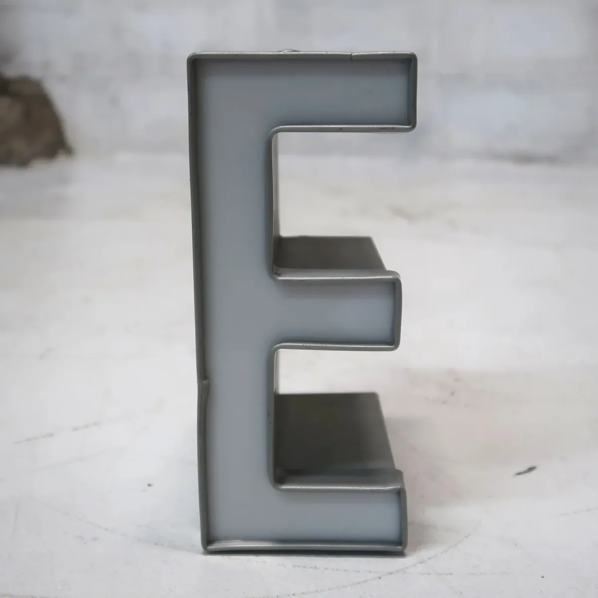 ビンテージ レターサイン ミニサイズ E