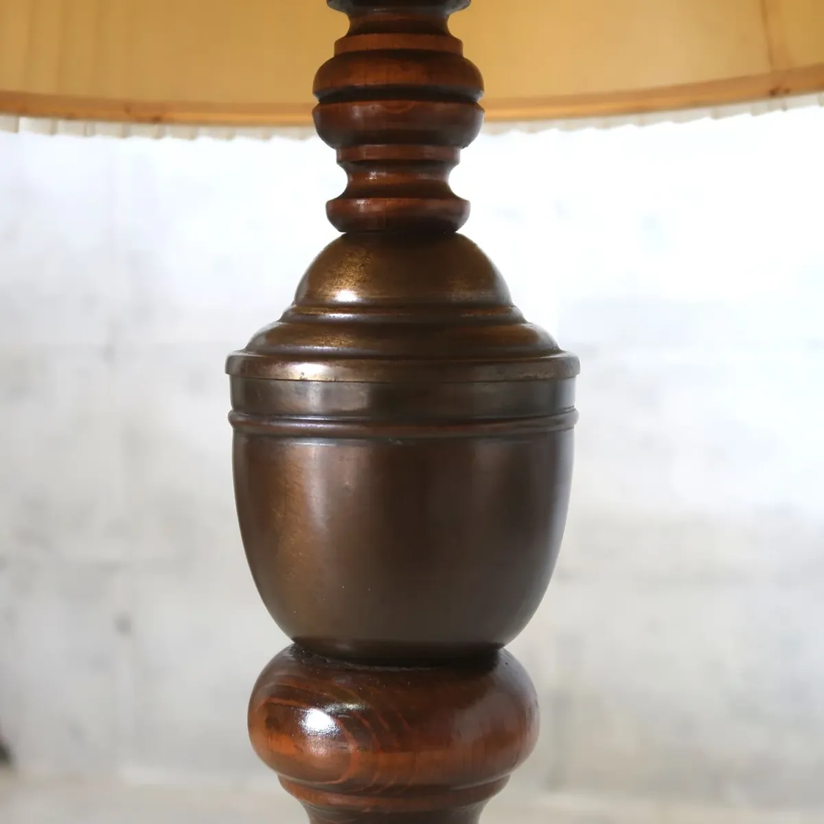 アンティーク モダンデザイン テーブルランプ