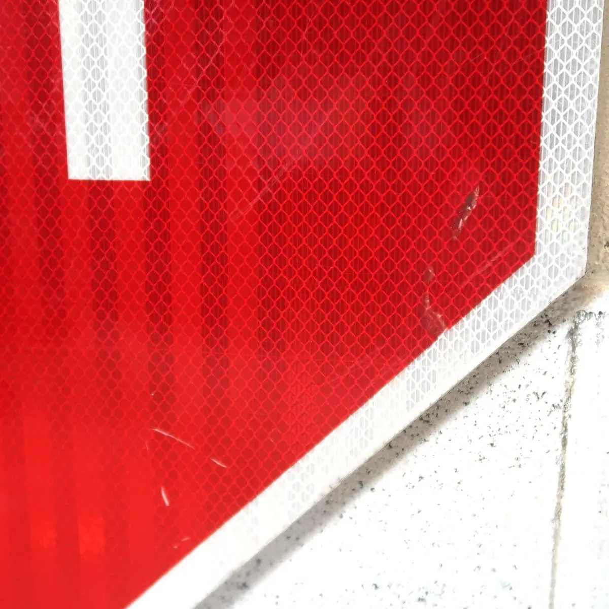 STOP ロードサイン