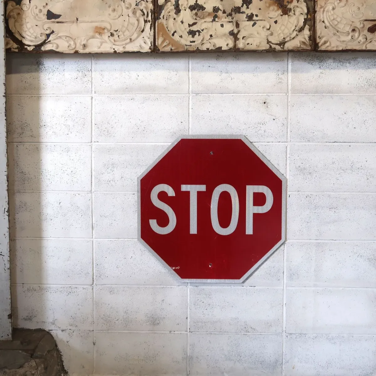 STOP ロードサイン