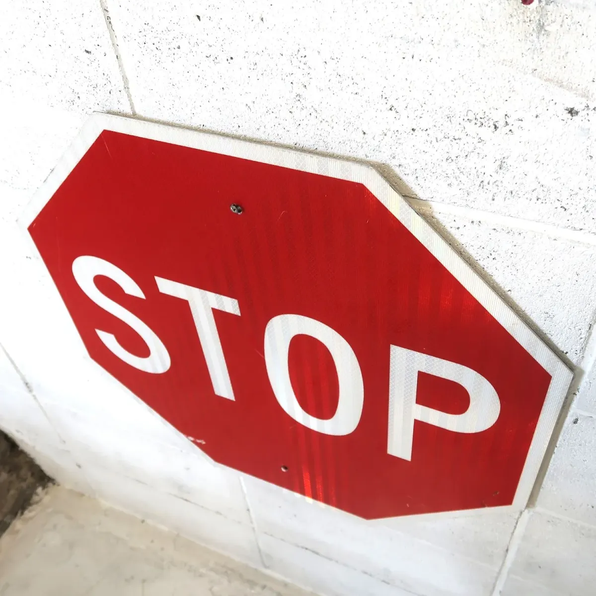 STOP ロードサイン