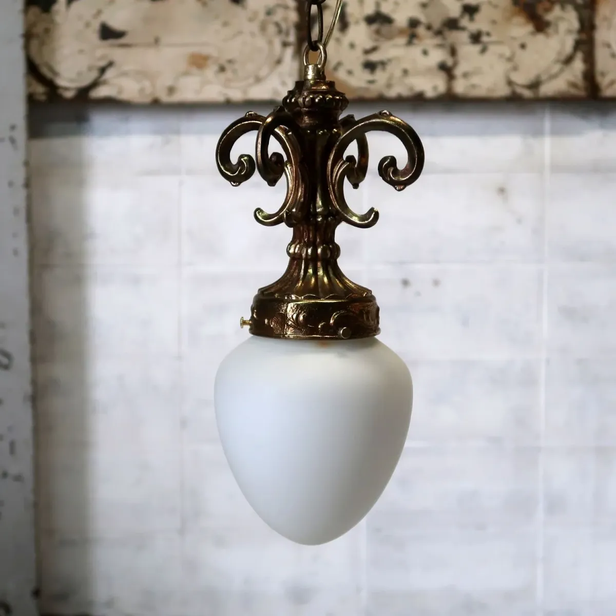 アンティーク ミルクガラス ペンダントランプ