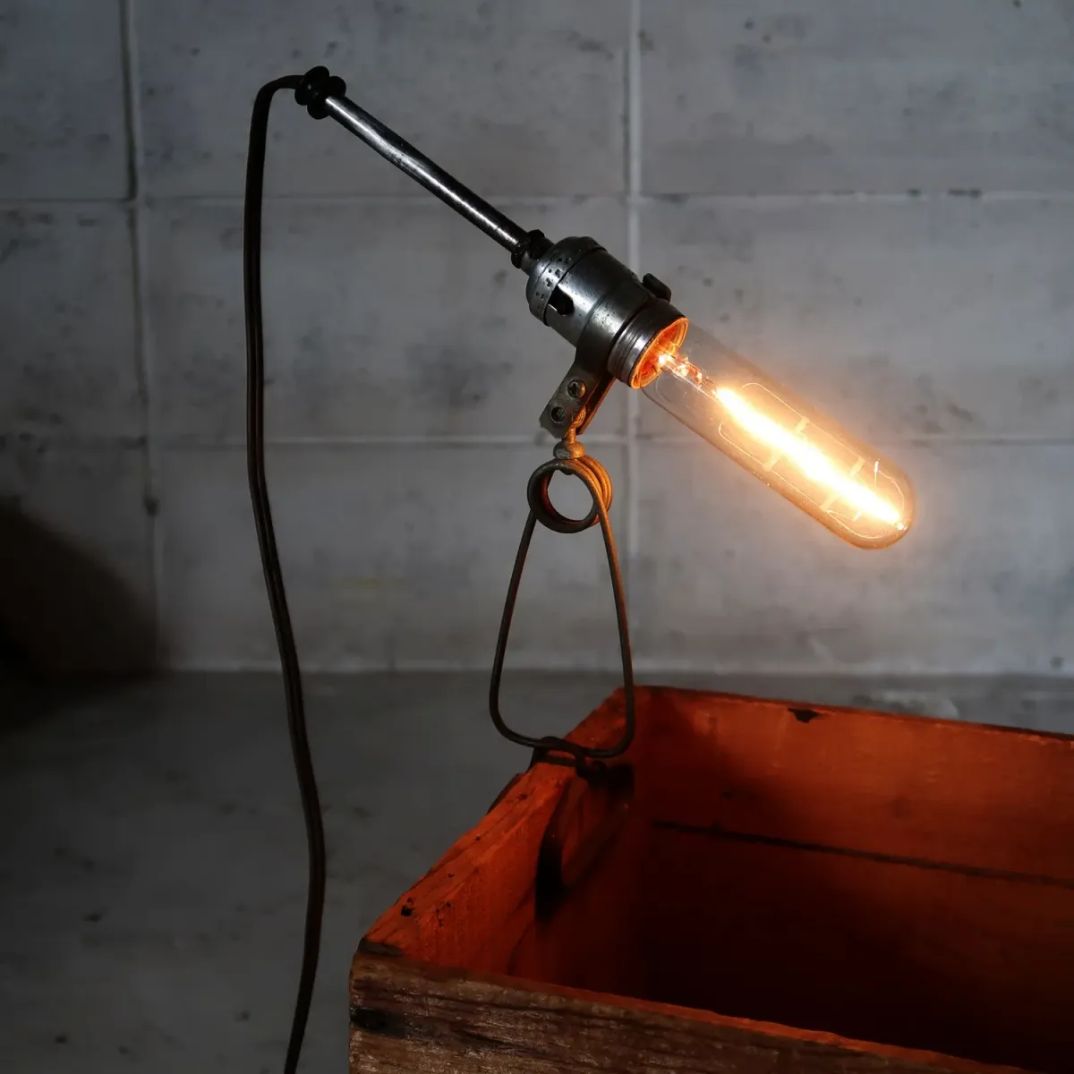 ビンテージ クランプランプ