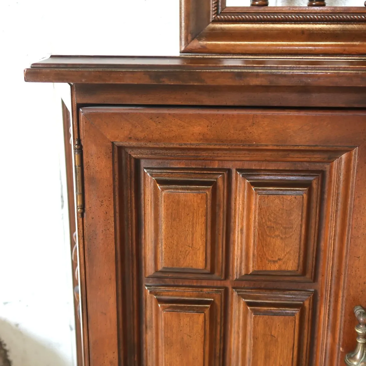 アンティーク ハイバックキャビネット