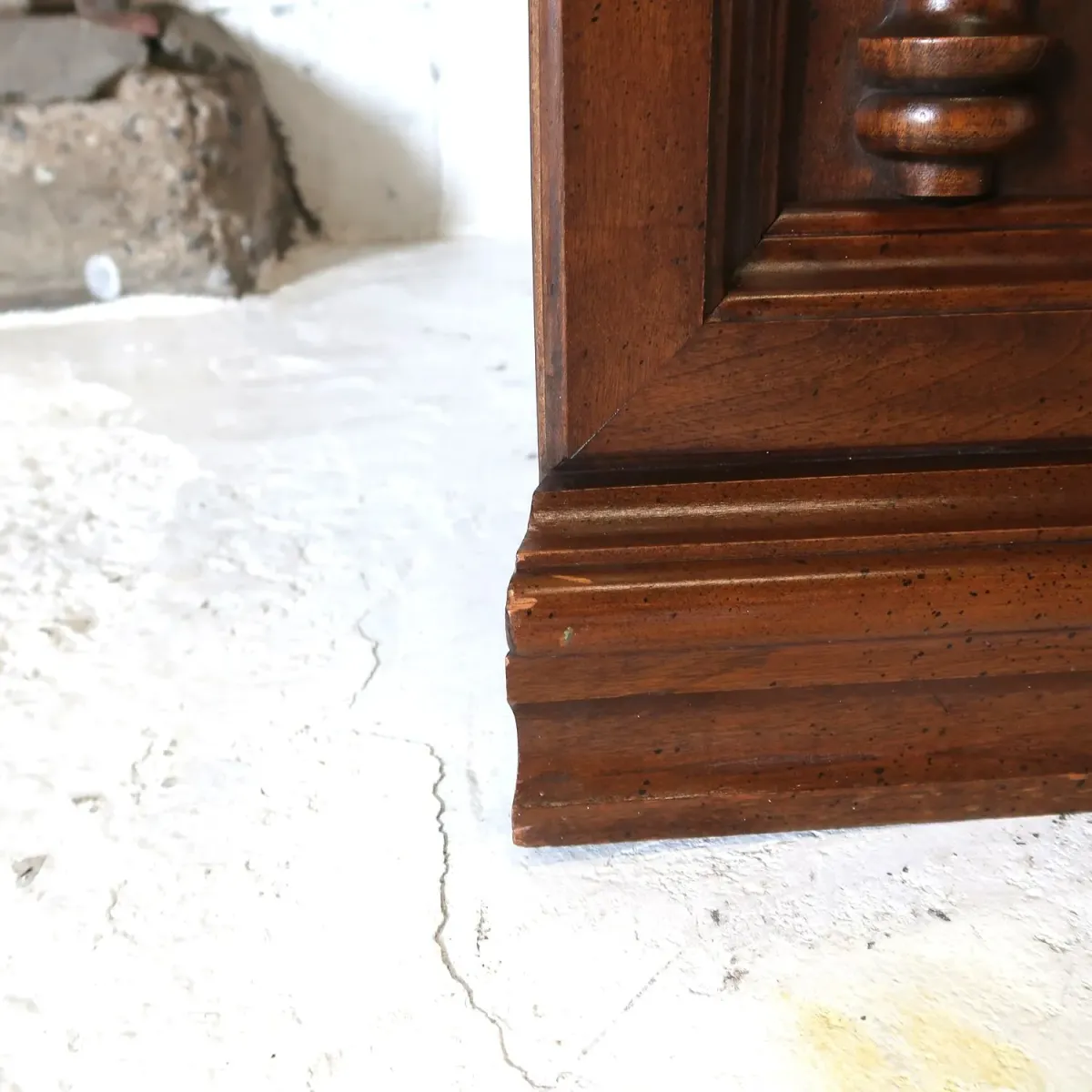 アンティーク ハイバックキャビネット