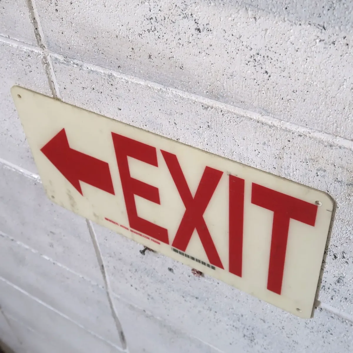 EXIT サインプレート ファイバー製