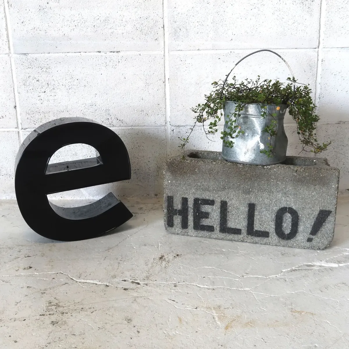 ビンテージ レターサイン e