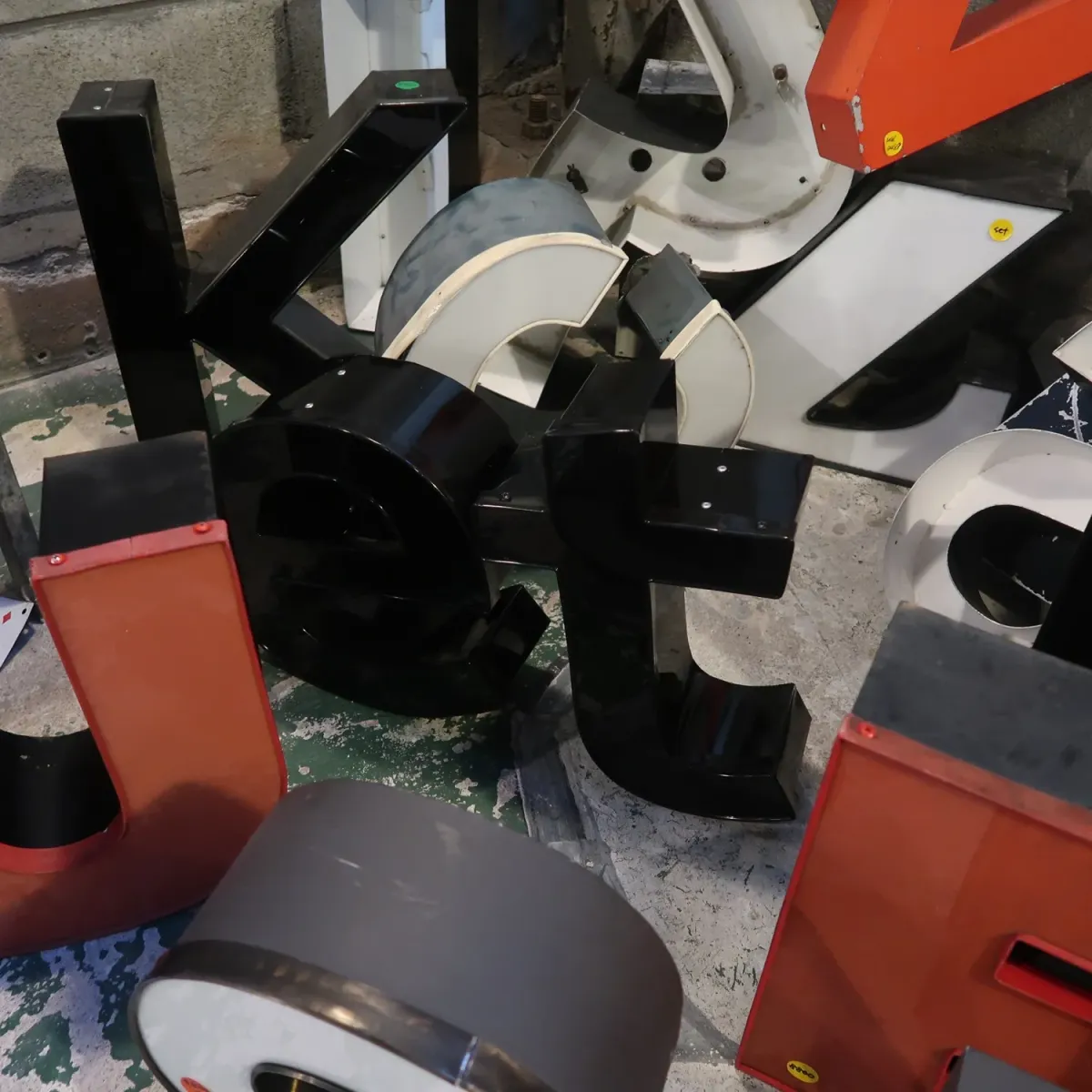 ビンテージ レターサイン t