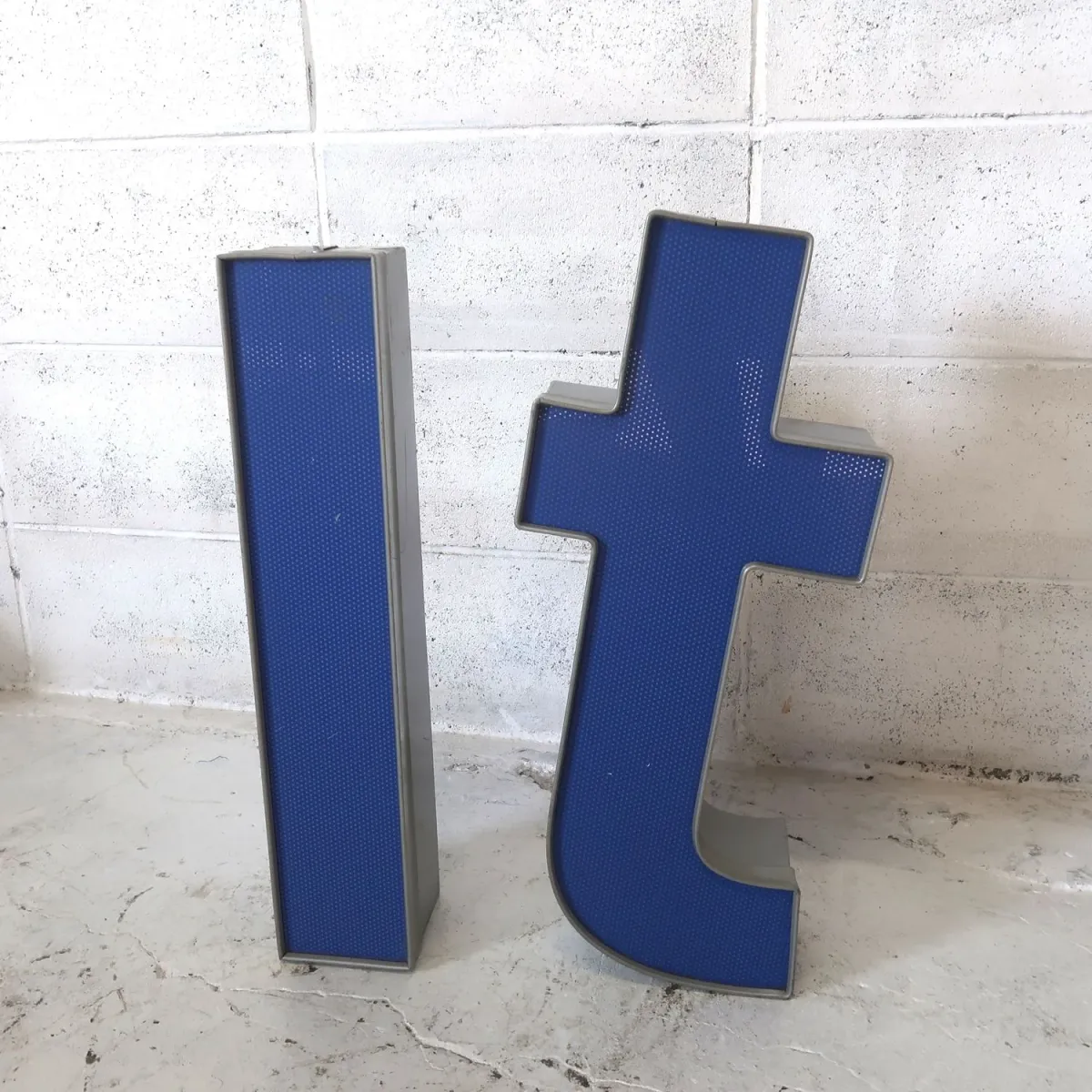 ビンテージ レターサイン t