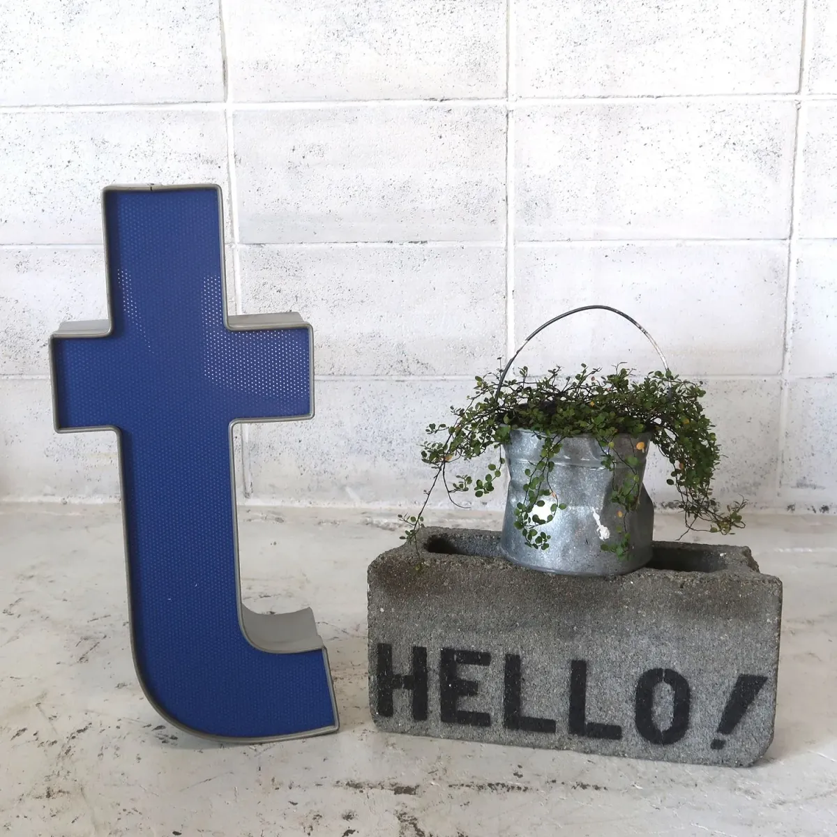 ビンテージ レターサイン t