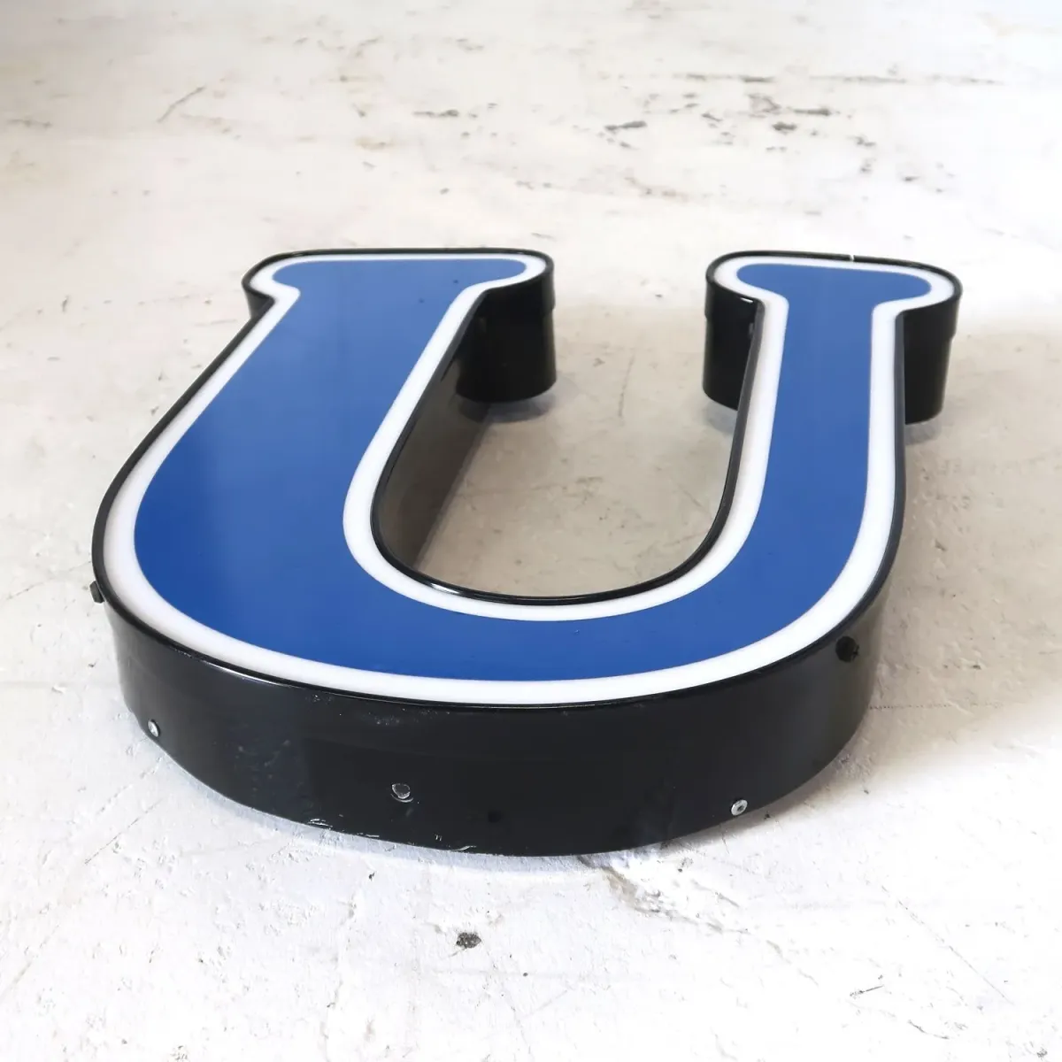 ビンテージ レターサイン U