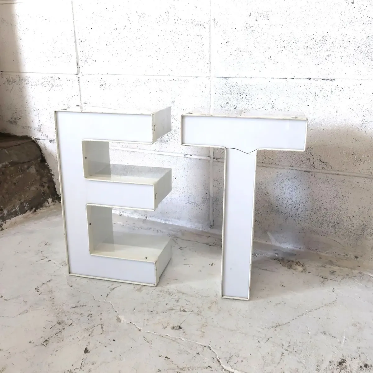 ビンテージ レターサイン E