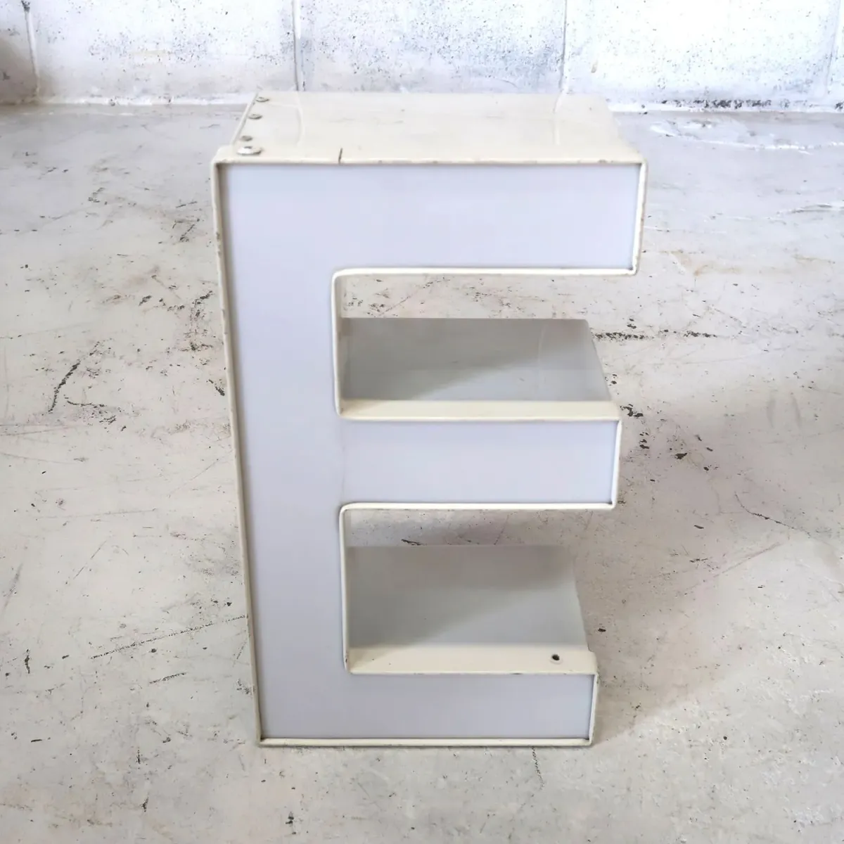 ビンテージ レターサイン E