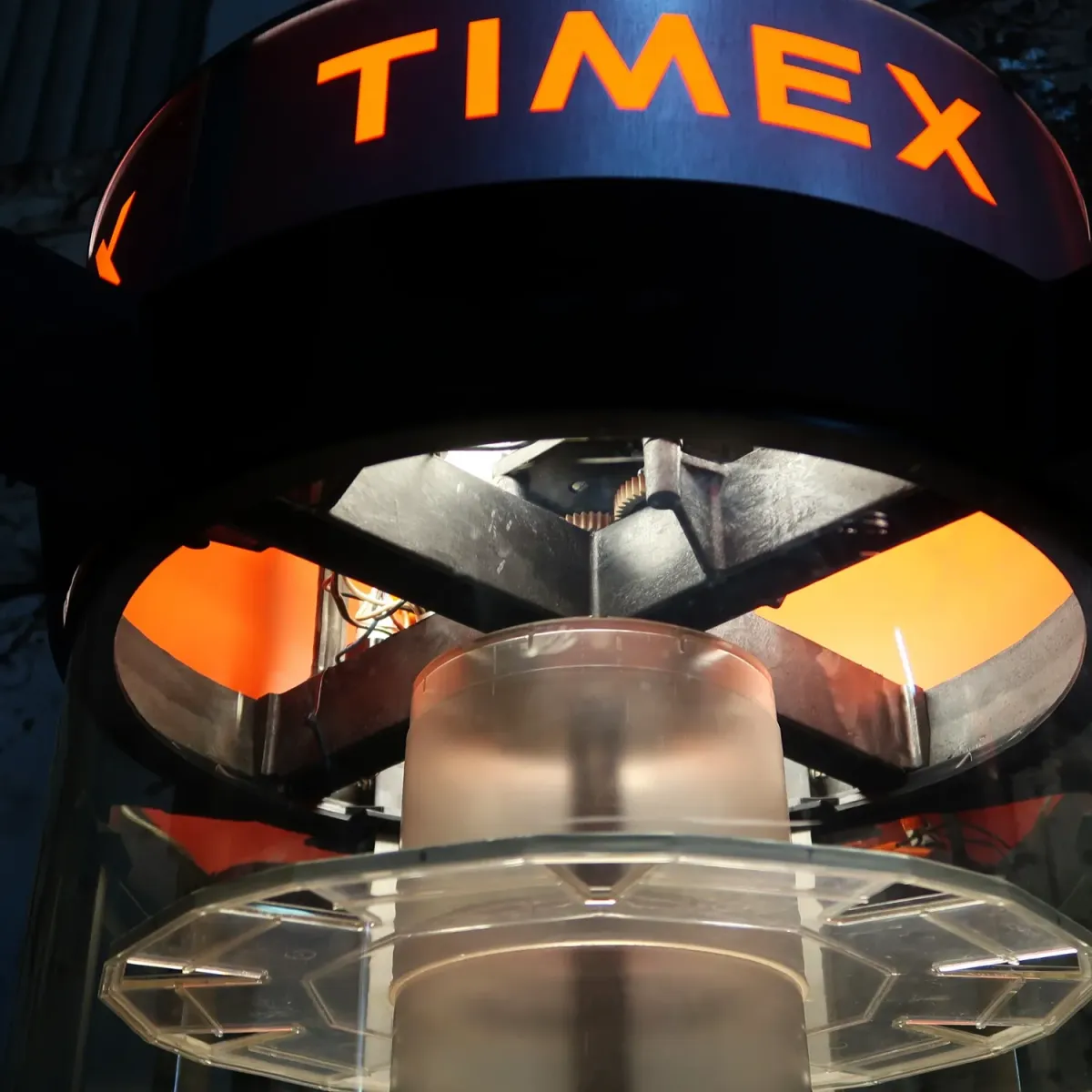 TIMEX ライトアップ 回転ショーケース