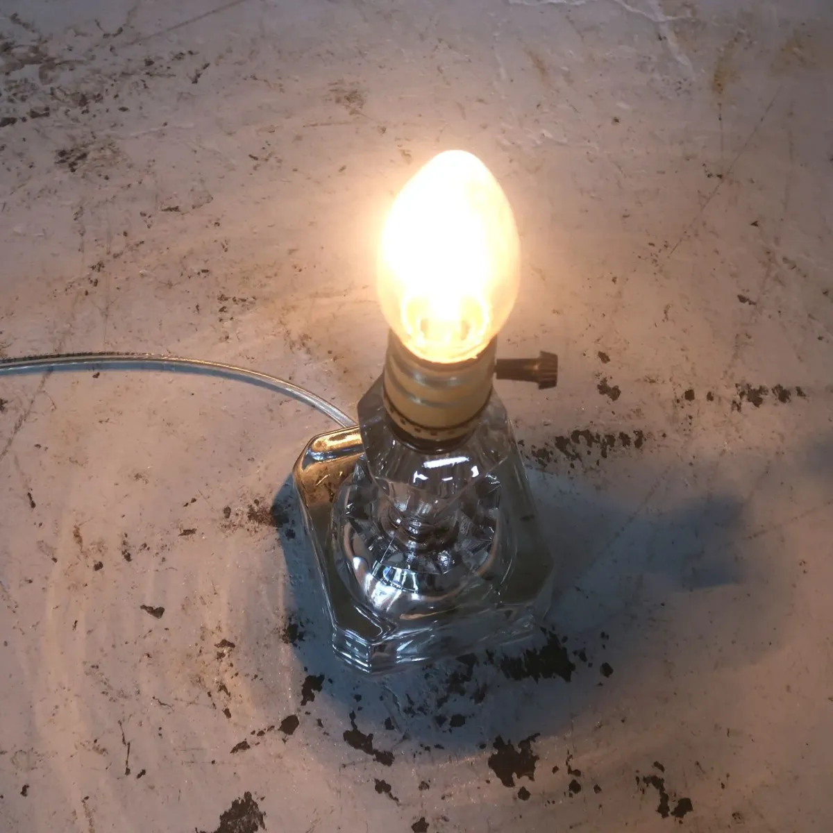 アンティーク ガラスベース テーブルランプ