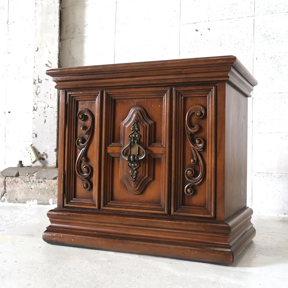 BARKER BROS アンティーク ナイトスタンド