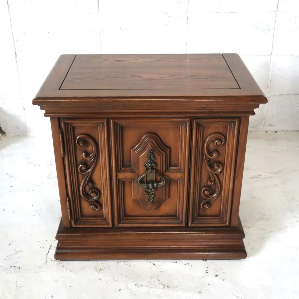 BARKER BROS アンティーク ナイトスタンド