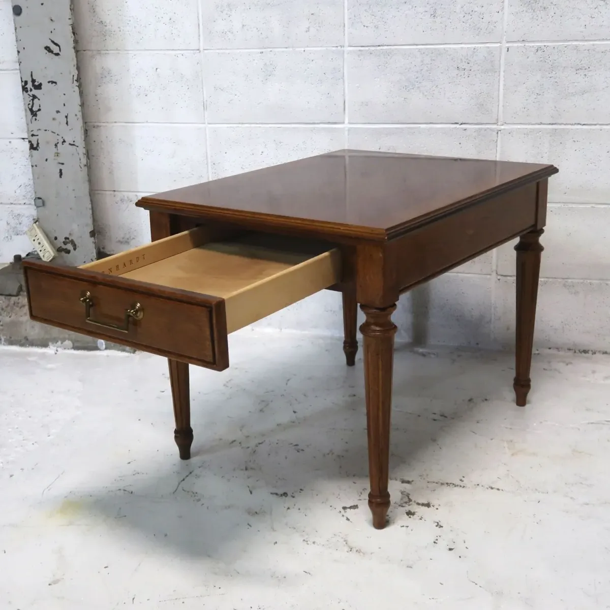 BERNHARDT アンティーク サイドテーブル