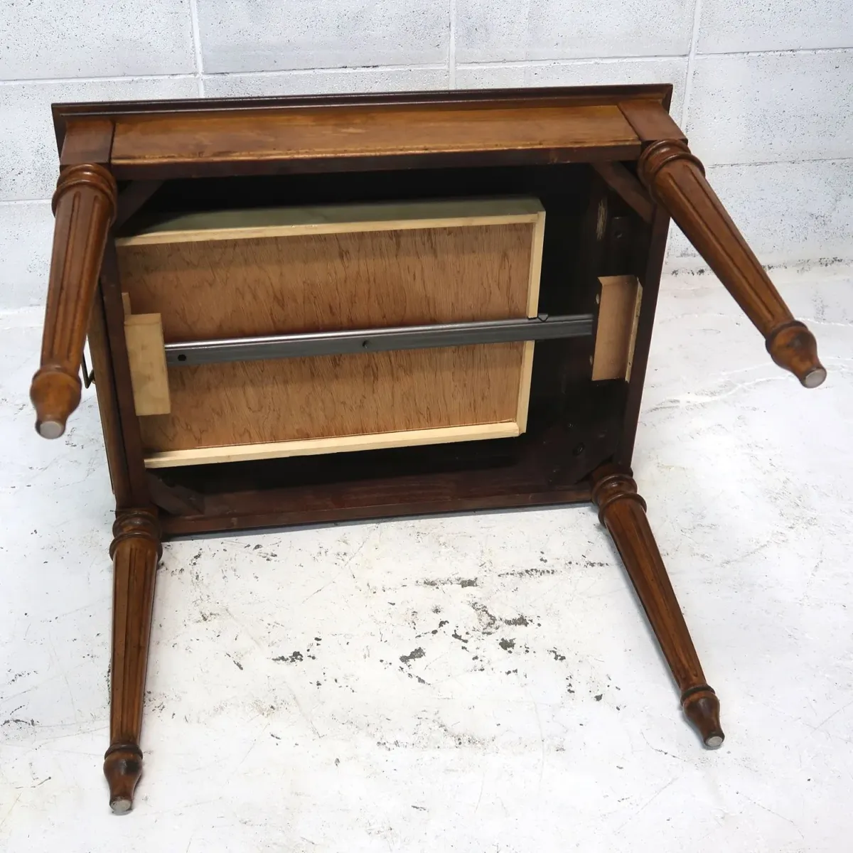 BERNHARDT アンティーク サイドテーブル