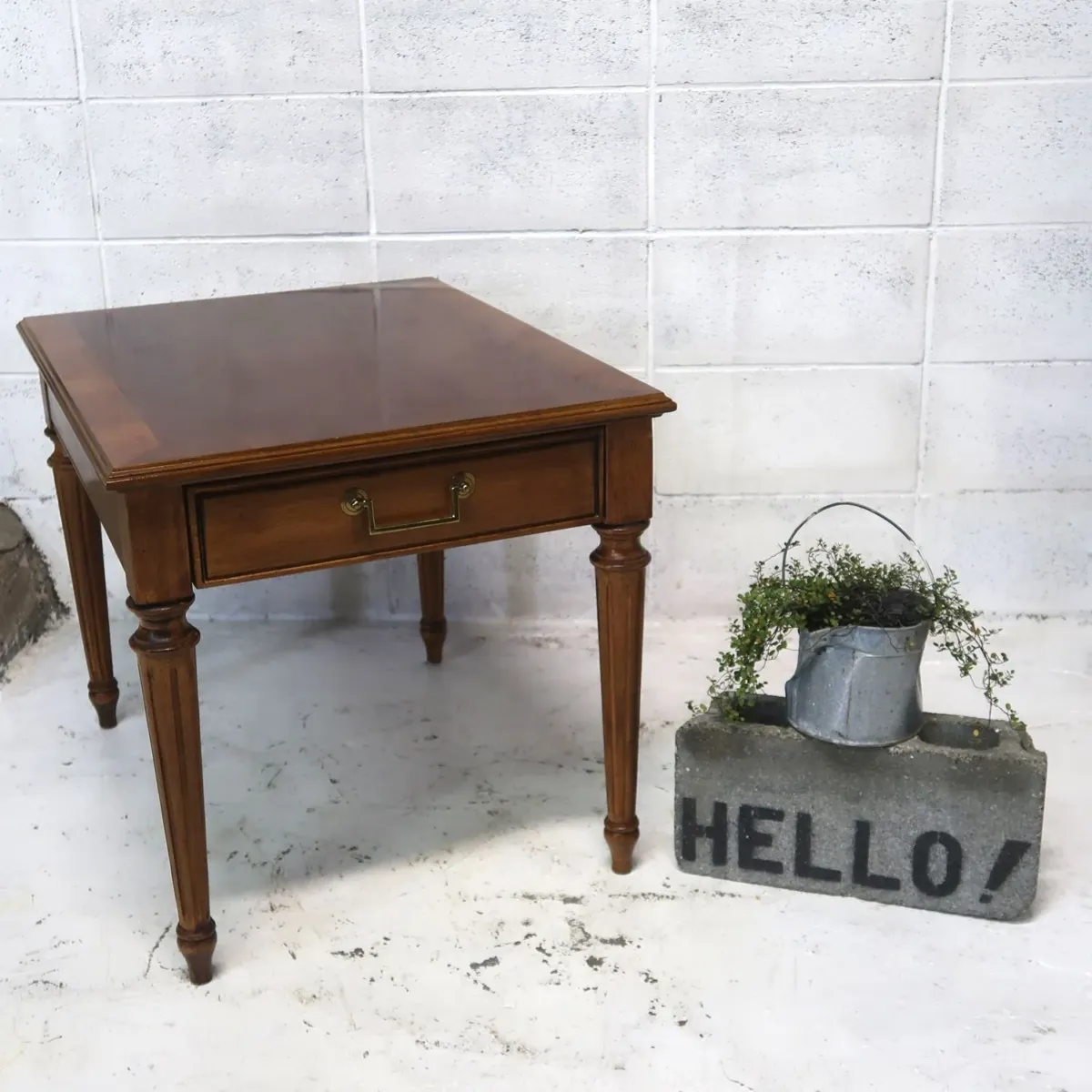 BERNHARDT アンティーク サイドテーブル