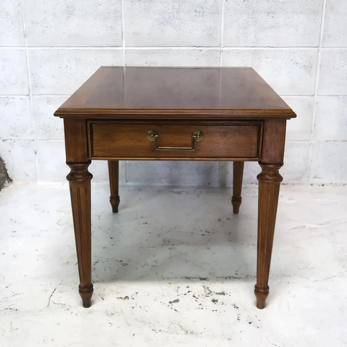 BERNHARDT アンティーク サイドテーブル