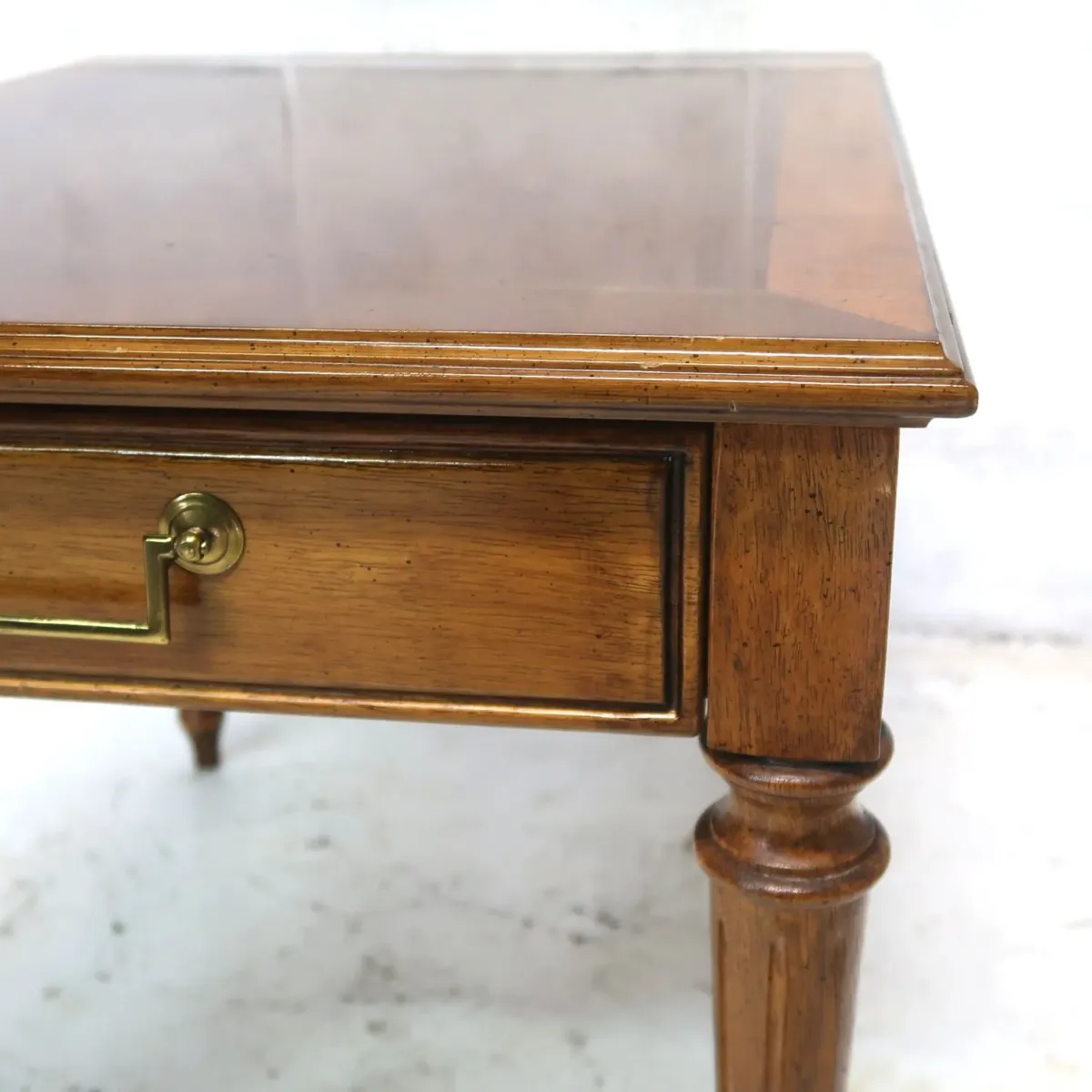 BERNHARDT アンティーク サイドテーブル