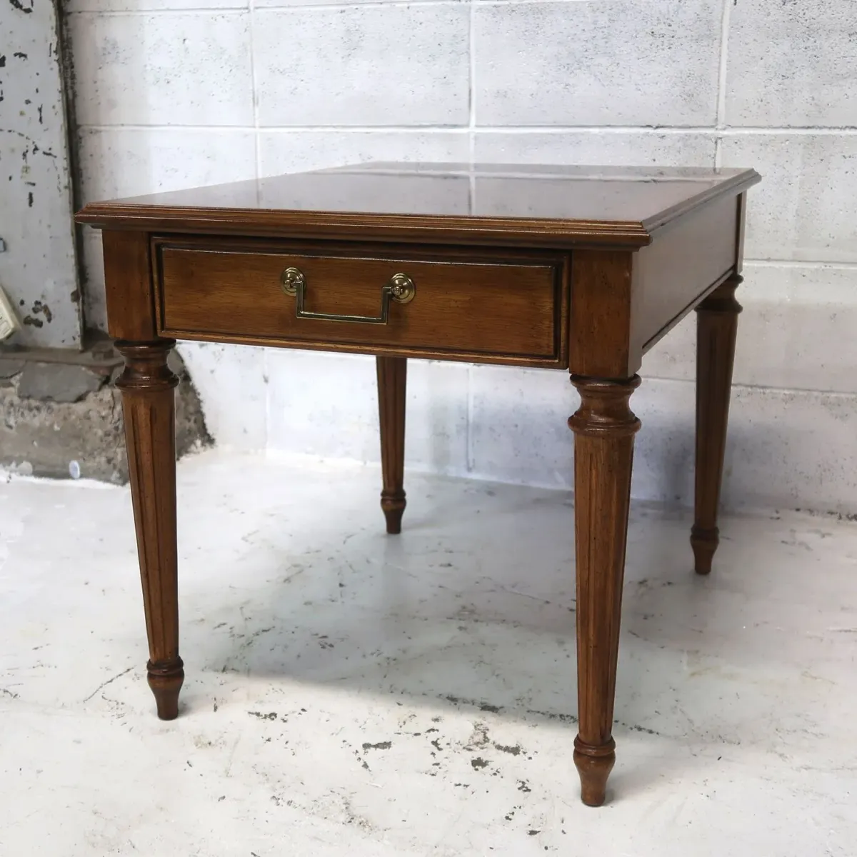 BERNHARDT アンティーク サイドテーブル