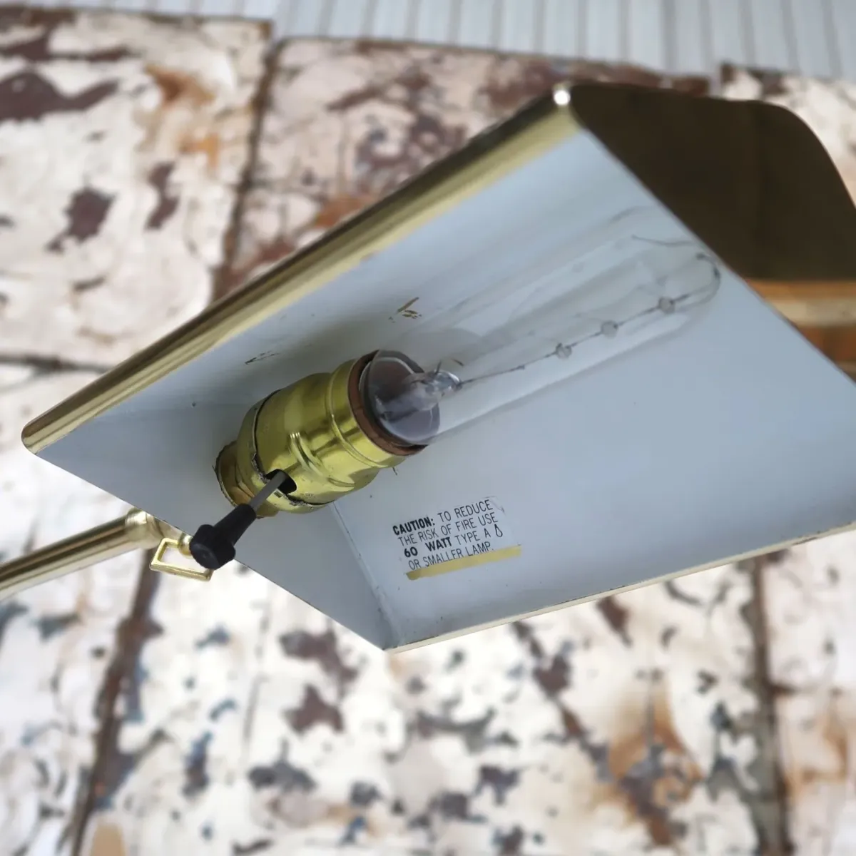 アンティーク ゴールドメタル フロアランプ