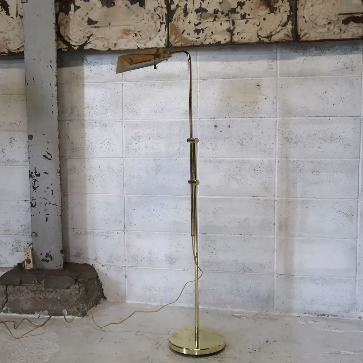 アンティーク ゴールドメタル フロアランプ