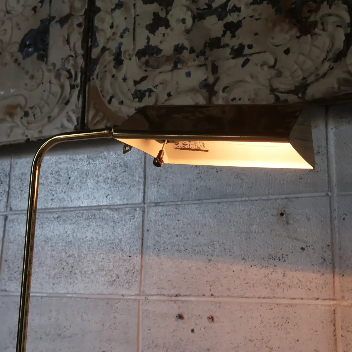 アンティーク ゴールドメタル フロアランプ