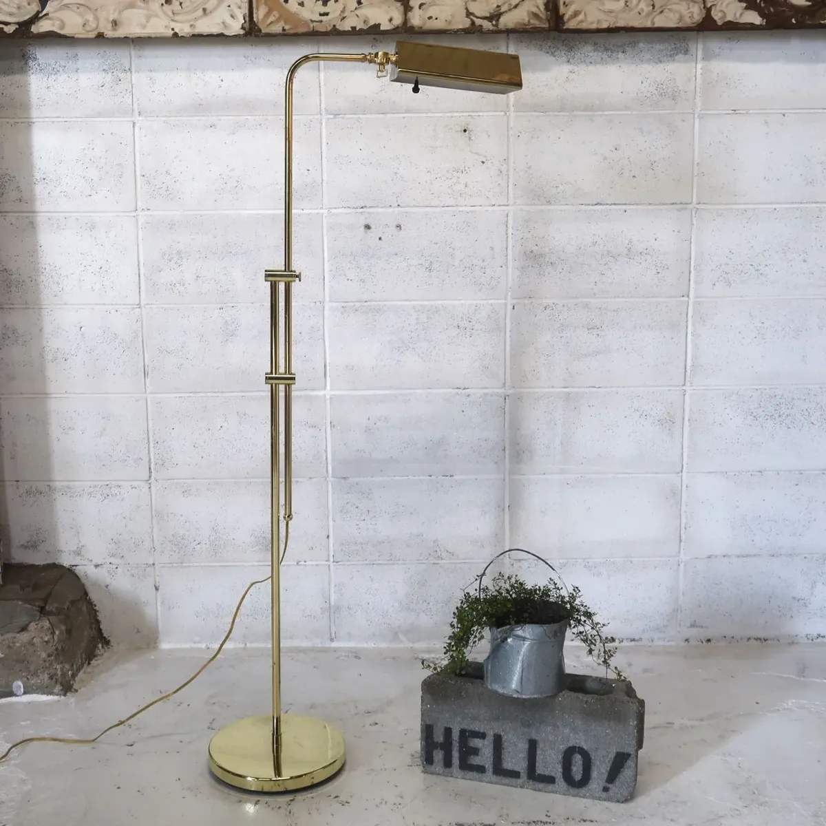 アンティーク ゴールドメタル フロアランプ
