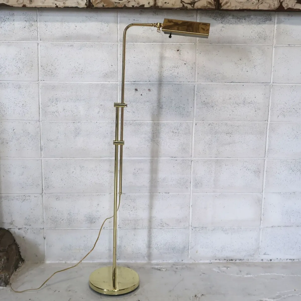アンティーク ゴールドメタル フロアランプ