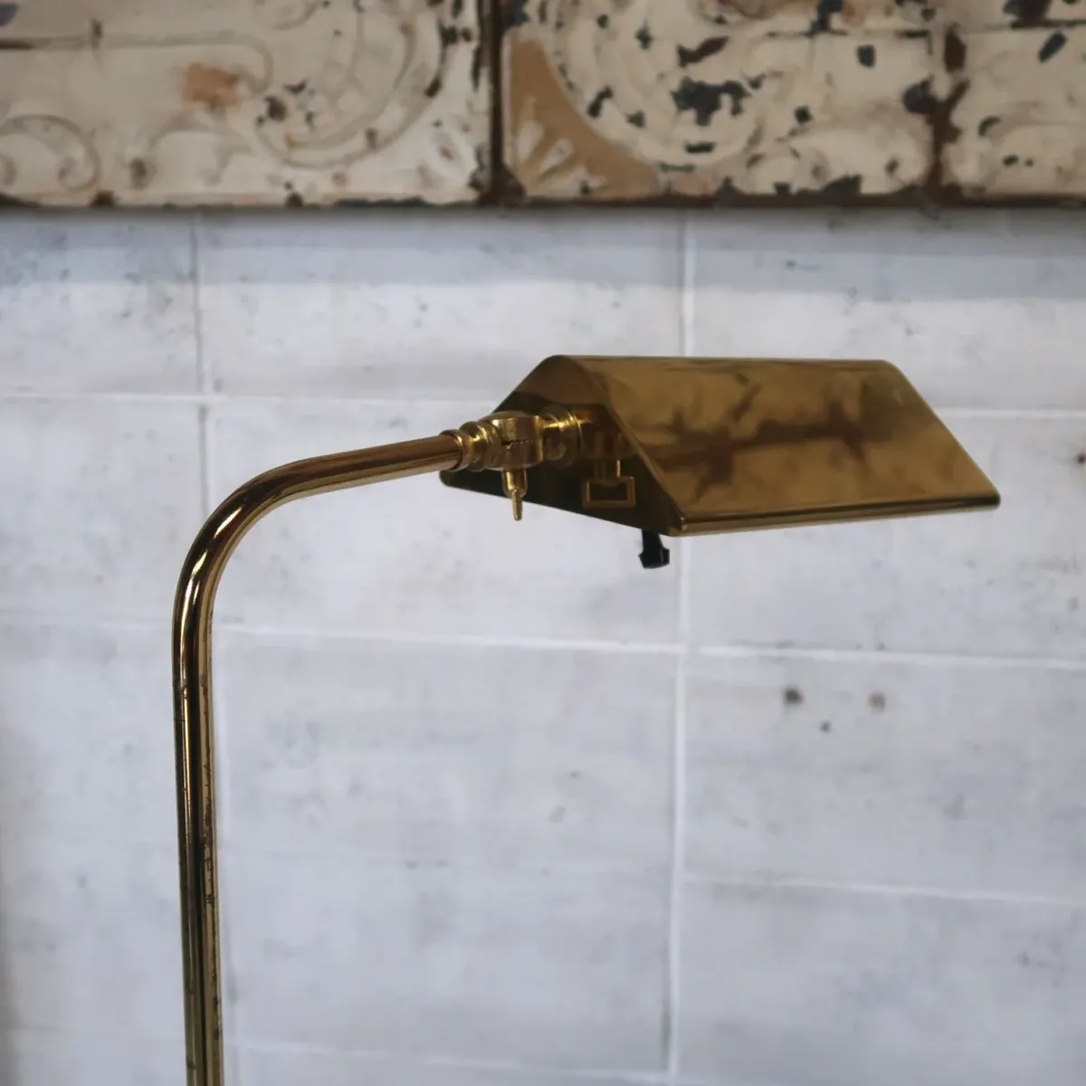 アンティーク ゴールドメタル フロアランプ