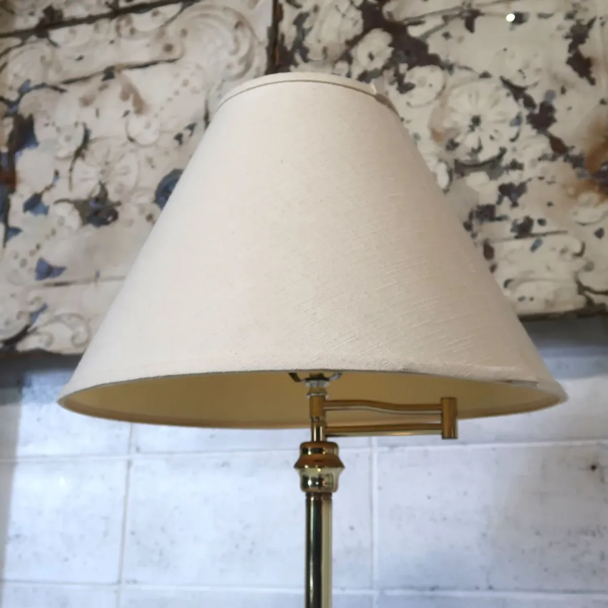 アンティーク ゴールドメタル フロアランプ