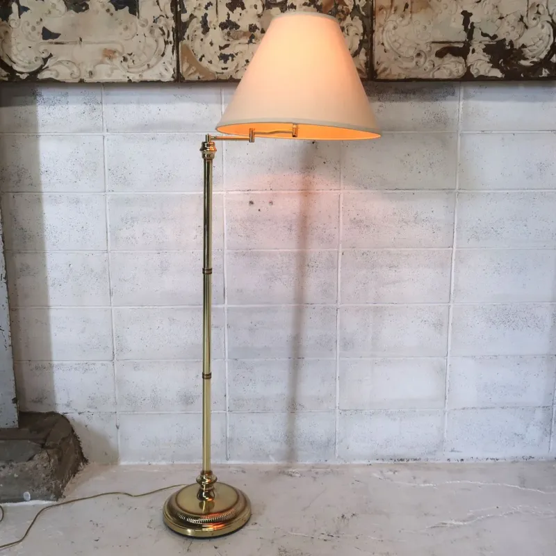 アンティーク ゴールドメタル フロアランプ