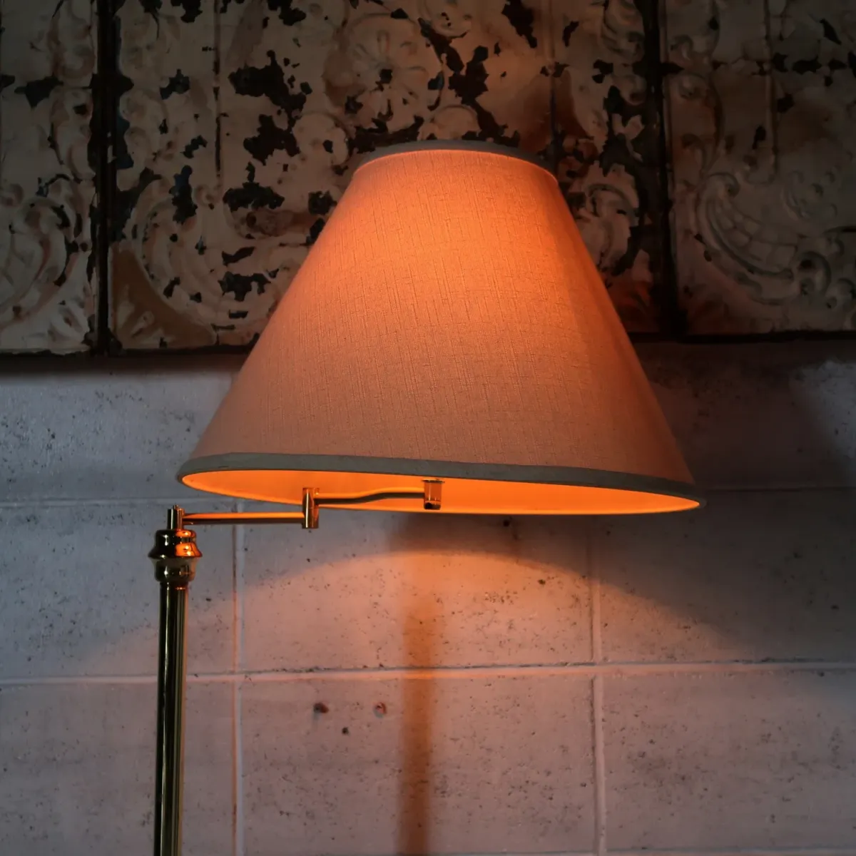 アンティーク ゴールドメタル フロアランプ