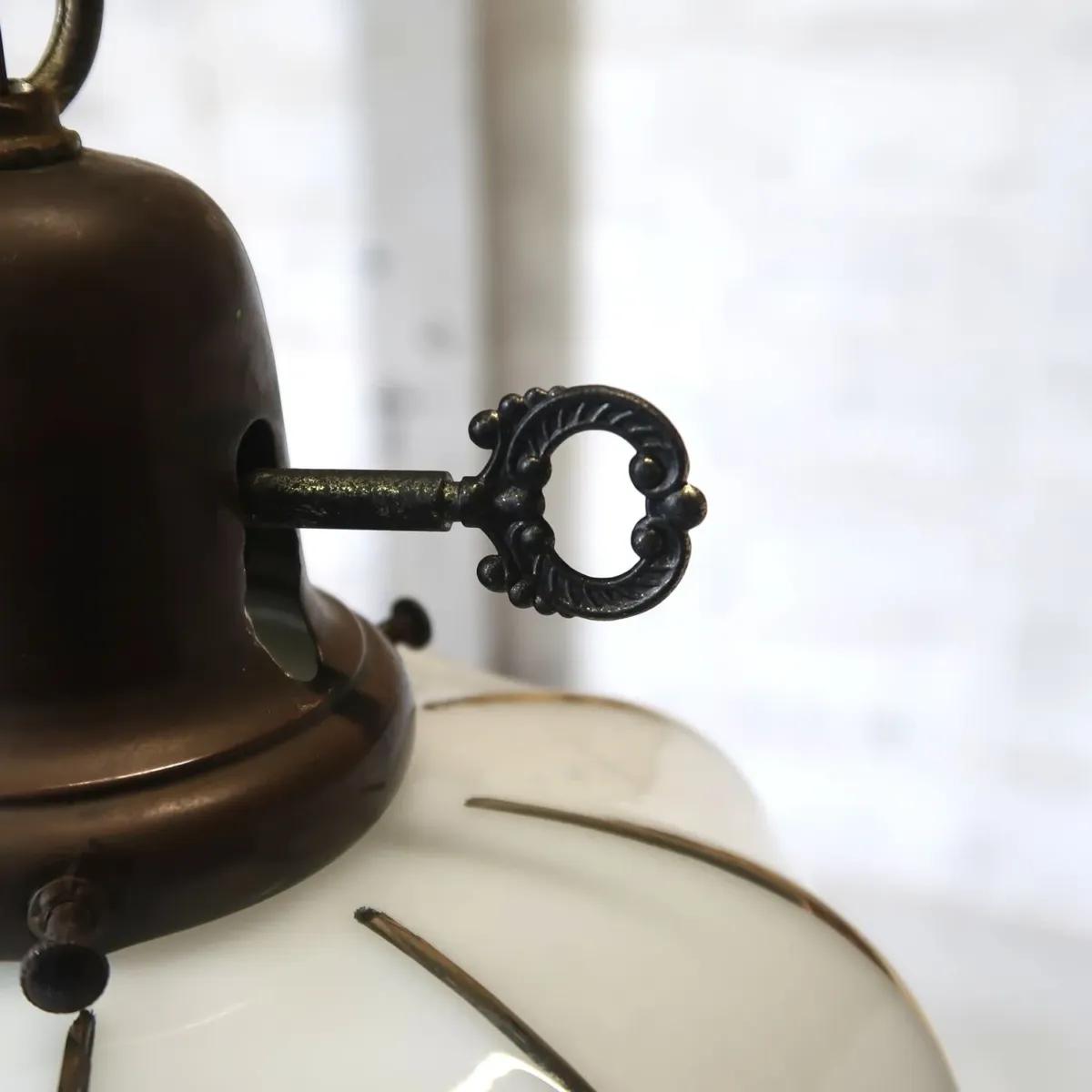 アンティーク ミルクガラス ペンダントランプ