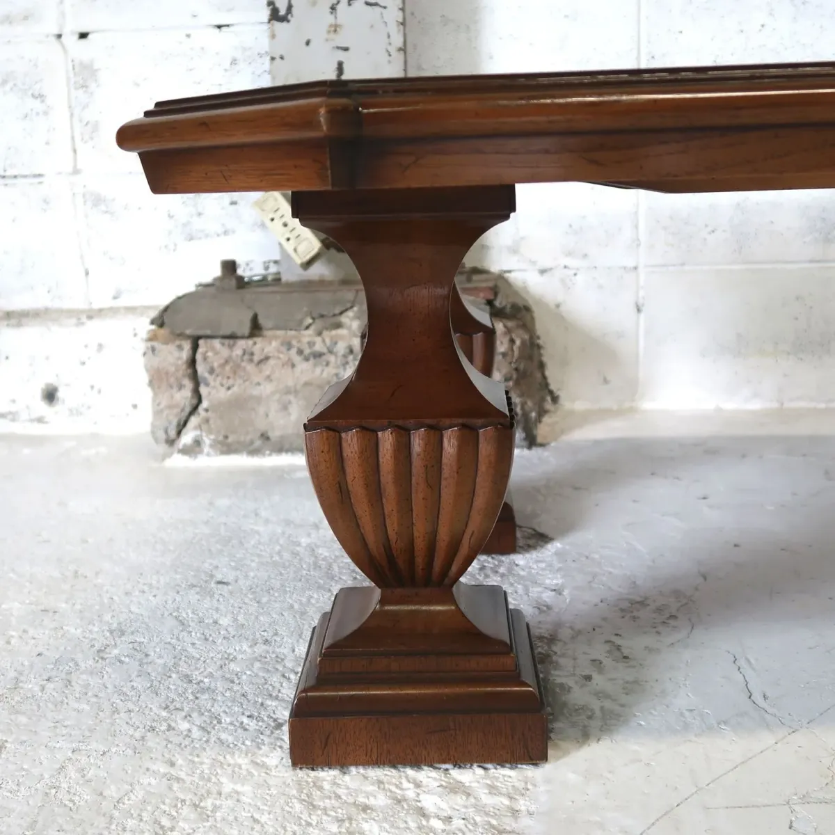 TOMLINSON 大型コーヒーテーブル