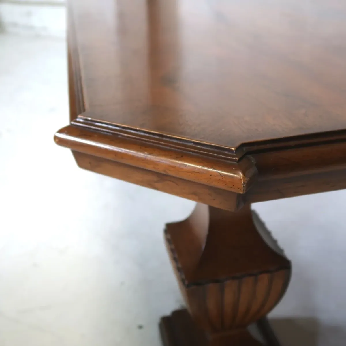 TOMLINSON 大型コーヒーテーブル