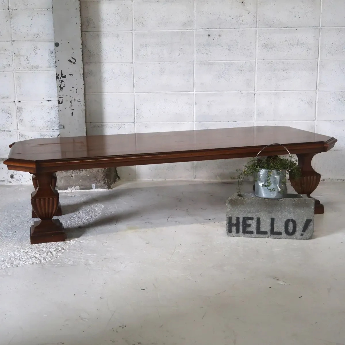 TOMLINSON 大型コーヒーテーブル