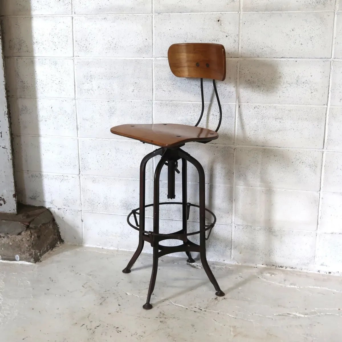 TOLEDO アンティーク ドラフティングチェア